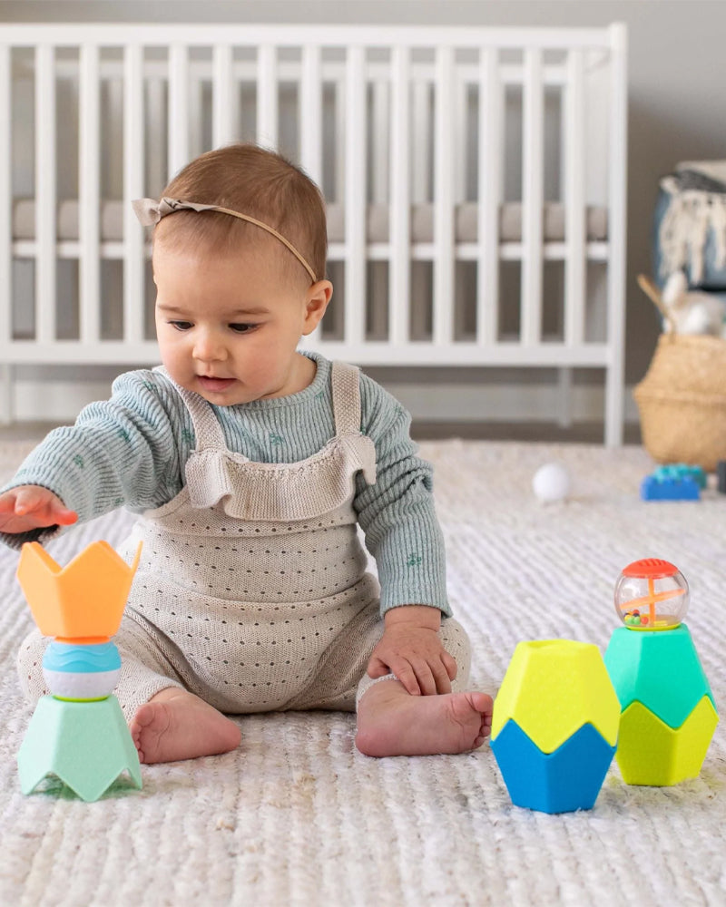 Infantino Gobelets Sensoriels et Balles d'activité 0M+