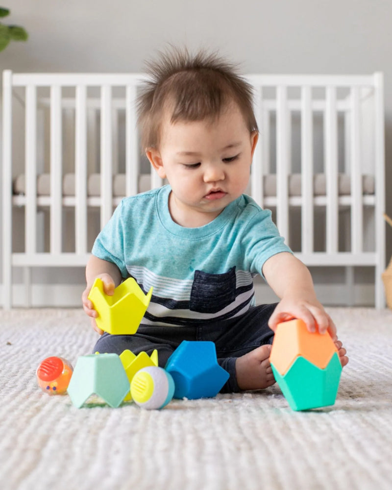 Infantino Gobelets Sensoriels et Balles d'activité 0M+